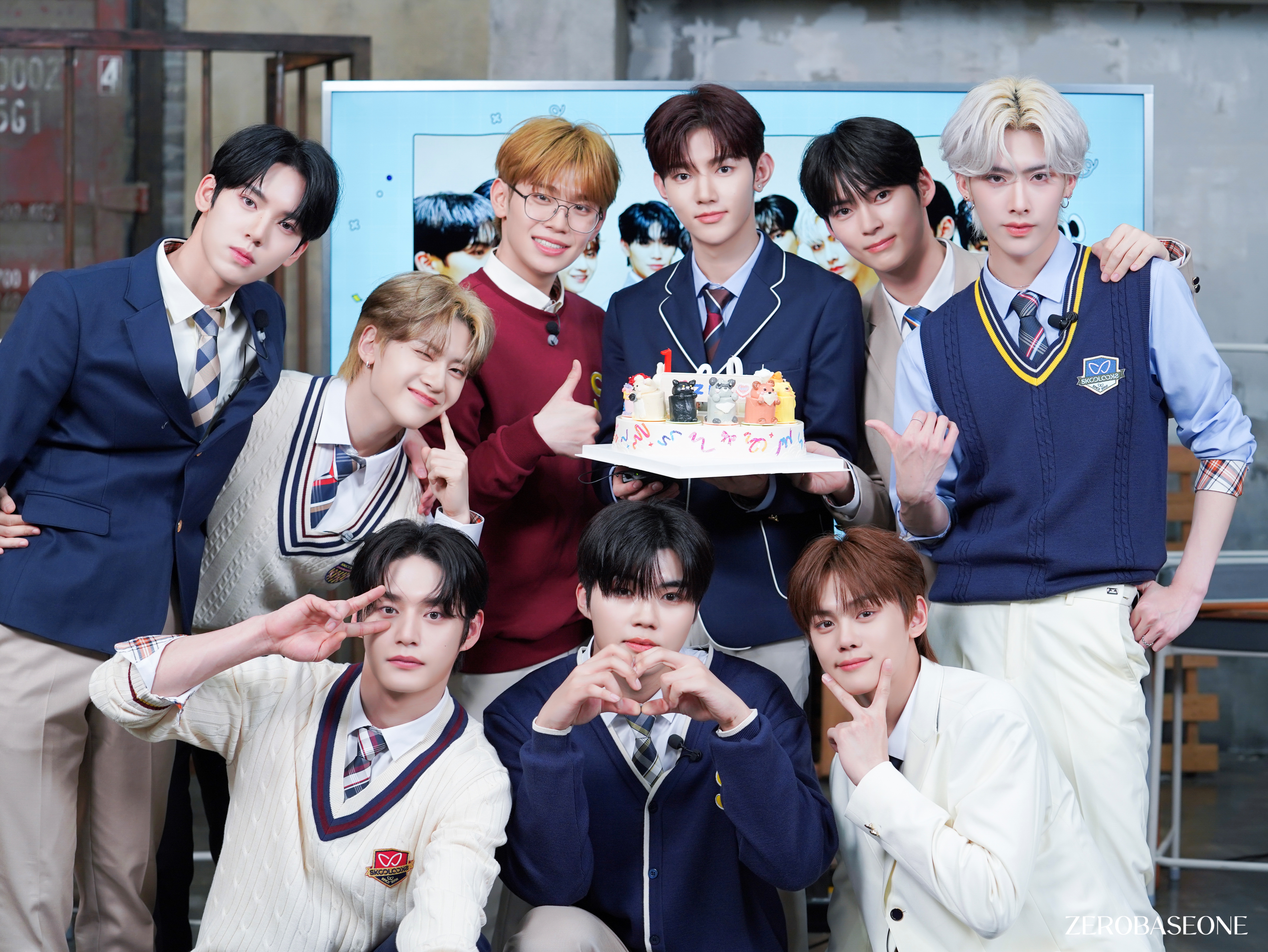 ZEROBASEONE DEBUT 100DAYS Anniversary Behind Photo | ZEROBASEONE