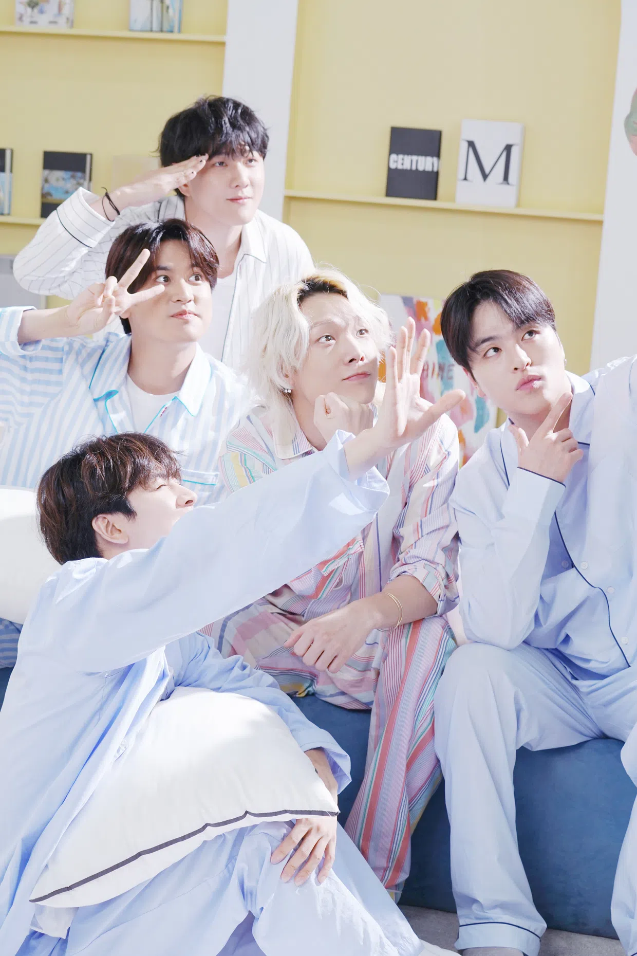 IKON - 2024 IKON SEASON'S GREETINGS [KON HOUSE] – Amuse Ground